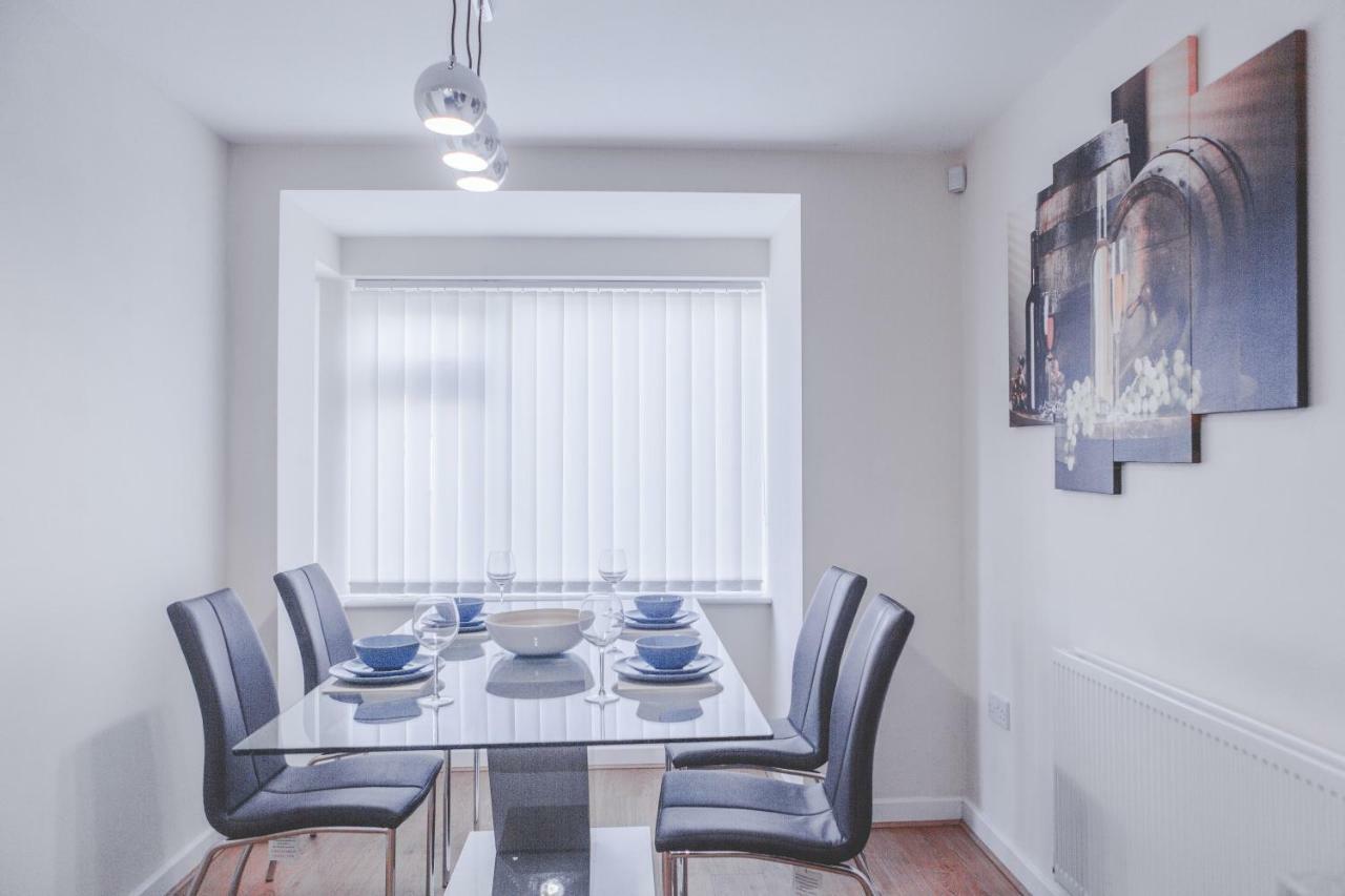 Salford Holiday Apartment Manchester Eksteriør billede