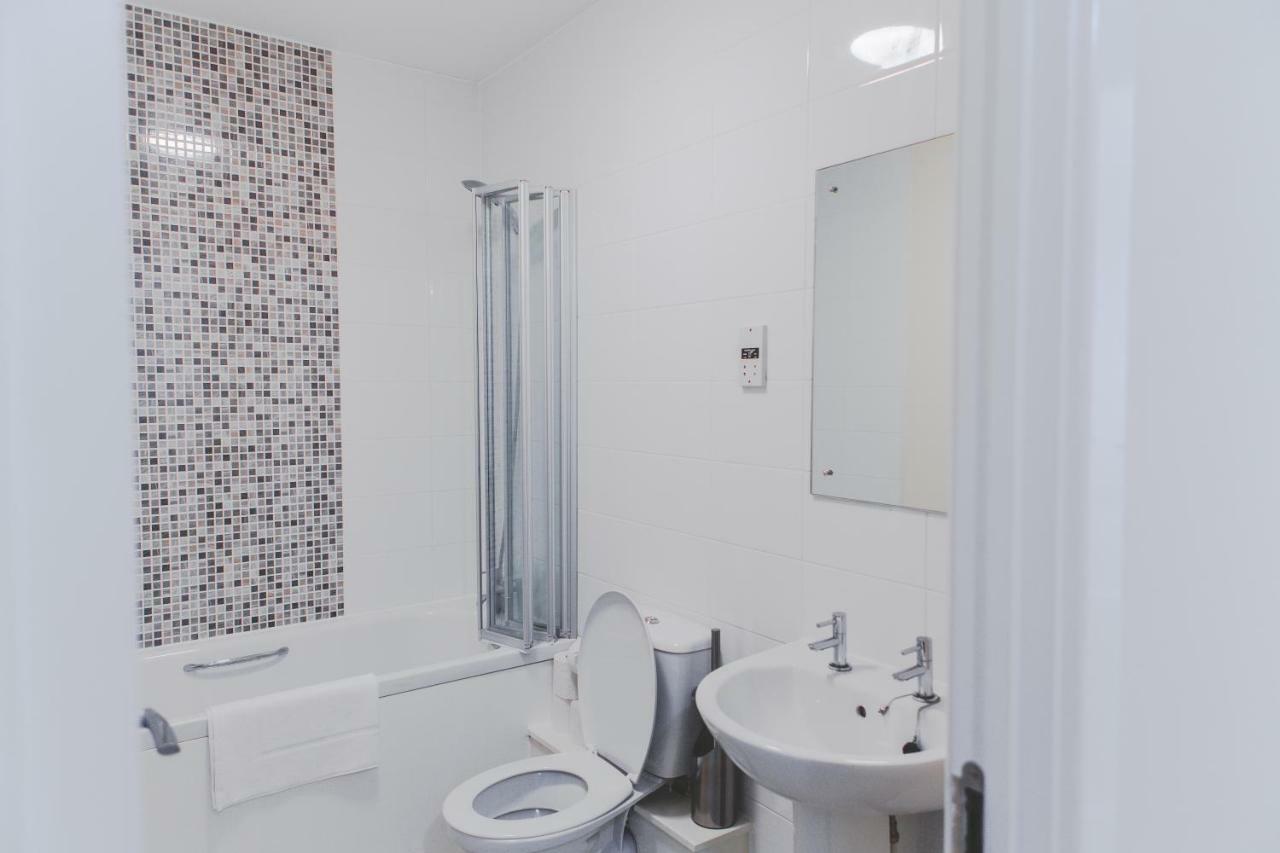 Salford Holiday Apartment Manchester Eksteriør billede
