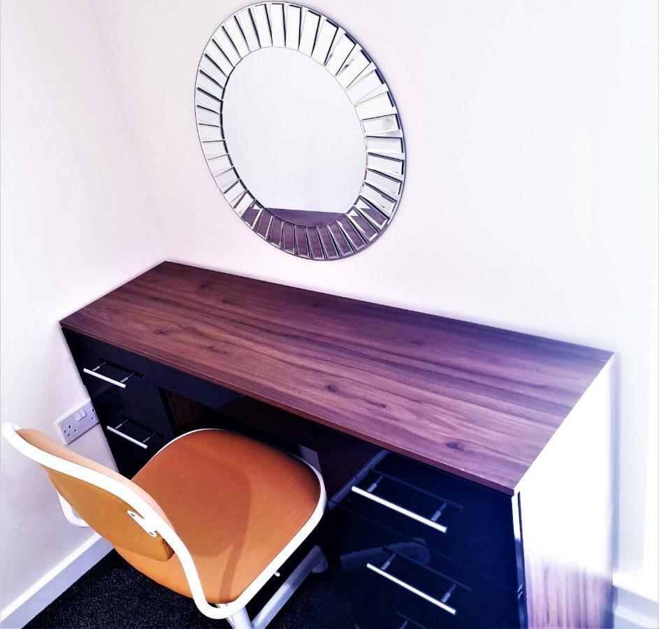 Salford Holiday Apartment Manchester Eksteriør billede