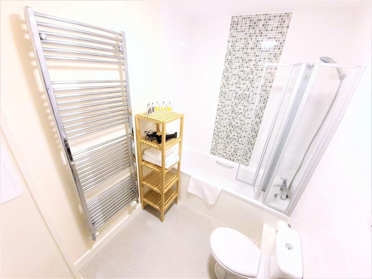 Salford Holiday Apartment Manchester Eksteriør billede